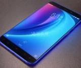 如何在小米手機上打開和關閉拍照閃光燈？