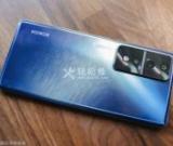 如何在榮耀手機上啟用分屏功能？