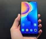 如何解決紅米手機音量開到最大時聲音仍然很小的問題？